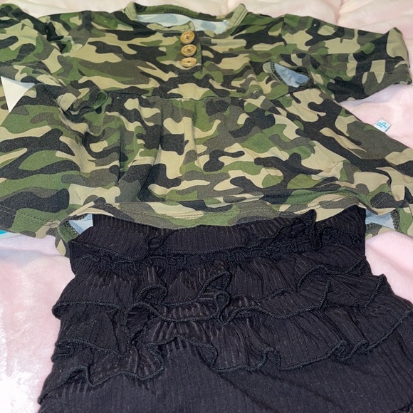 3 pc Posh Peanut Cadet Camouflage Ruffle Bummmie Set & 2XL Mom Robe - Picture 2 of 13